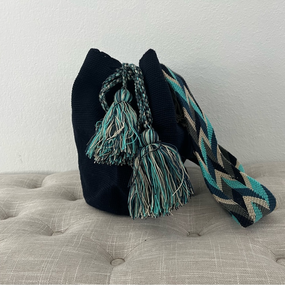 Wayuu Mochila bag - "Mar de Guajira” Artisan handwoven bag